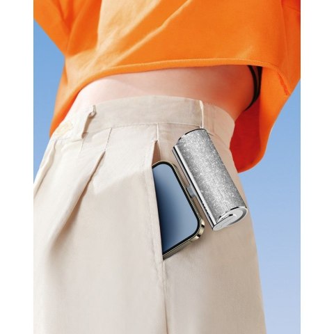 Powerbank Veger PlugOn (W0573) PD QC3.0 2,4A 12W 5000 mAh z wbudowanym złączem USB C srebrny