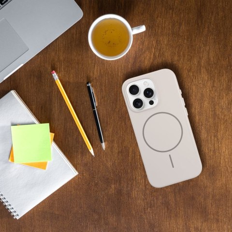 Etui na iPhone 17 PRO Glossy Mag Cover zgodny z MagSafe białe