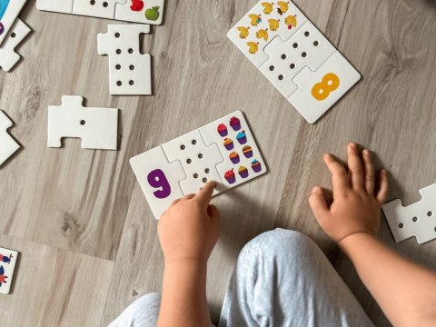 Kapitan Nauka Puzzle sensoryczne Cyferki - dotykam, układam i uczę się ZA6085