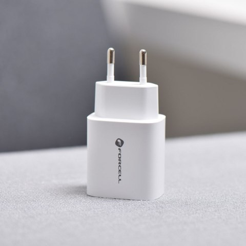 Ładowarka sieciowa do telefonu Forcell F-Energy USB C + USB A QC4.0 PD 3A 30W TFK-TC-30WPD biała